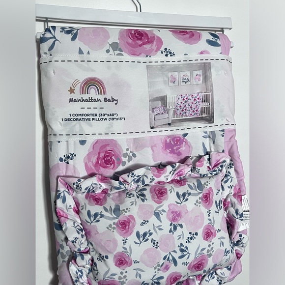 Manhattan crib comforter with matching decorative pillow - Picture 2 of 2